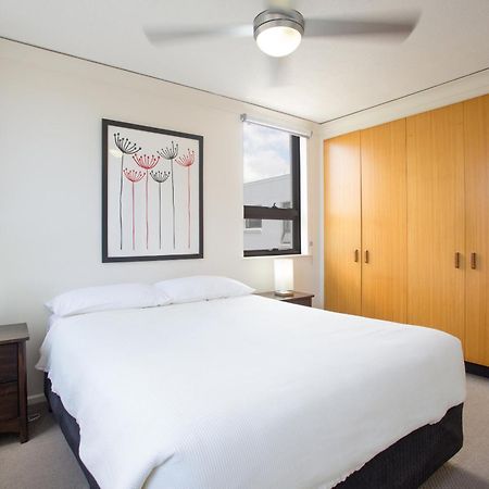 Headland Tropicana Resort Alexandra Headland Room photo