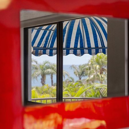Headland Tropicana Resort Alexandra Headland Room photo